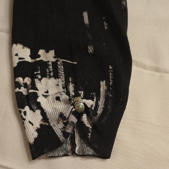 White House Black Market Black Floral Blouse - Picture 6 of 14